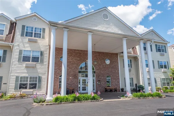 $320,000 | 1101 Richmond Road, Unit 101, West Milford, NJ 07480