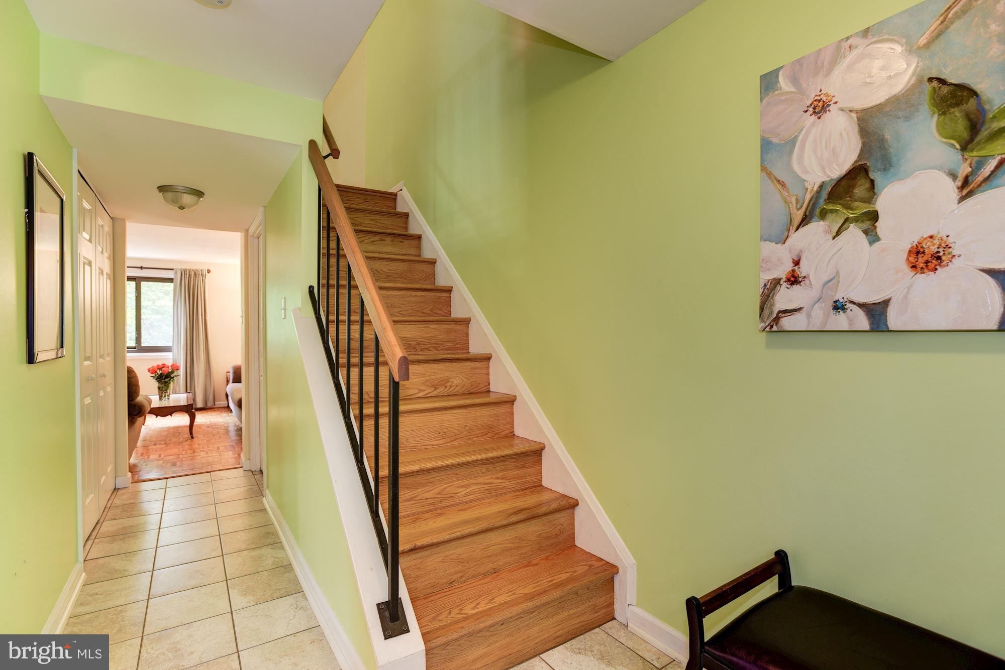 8919 Footed Ridge Columbia, MD 21045 - Photo 2 of 31 Foyer