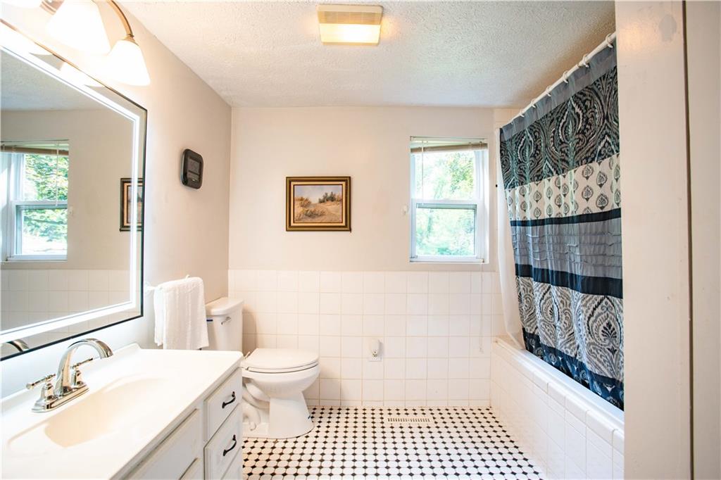 385 Wallace Run Road Beaver Falls, PA 15010 - Photo 17 of 35 Gallery Image 17