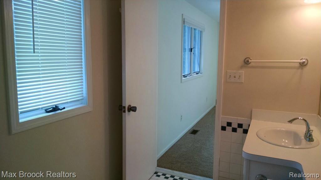 1524 Villa Road Birmingham, MI 48009 - Photo 27 of 32