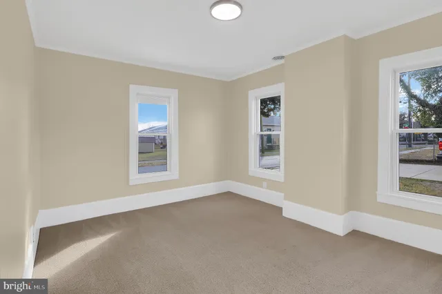 $329,000 | 110 East King Street, Seaford, DE 19973