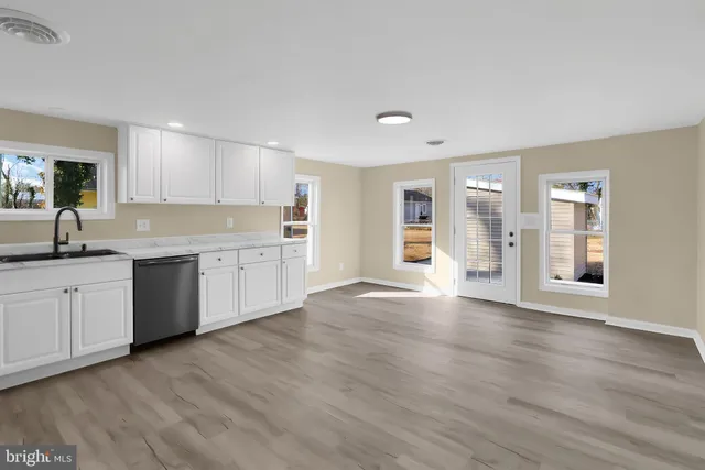 $329,000 | 110 East King Street, Seaford, DE 19973