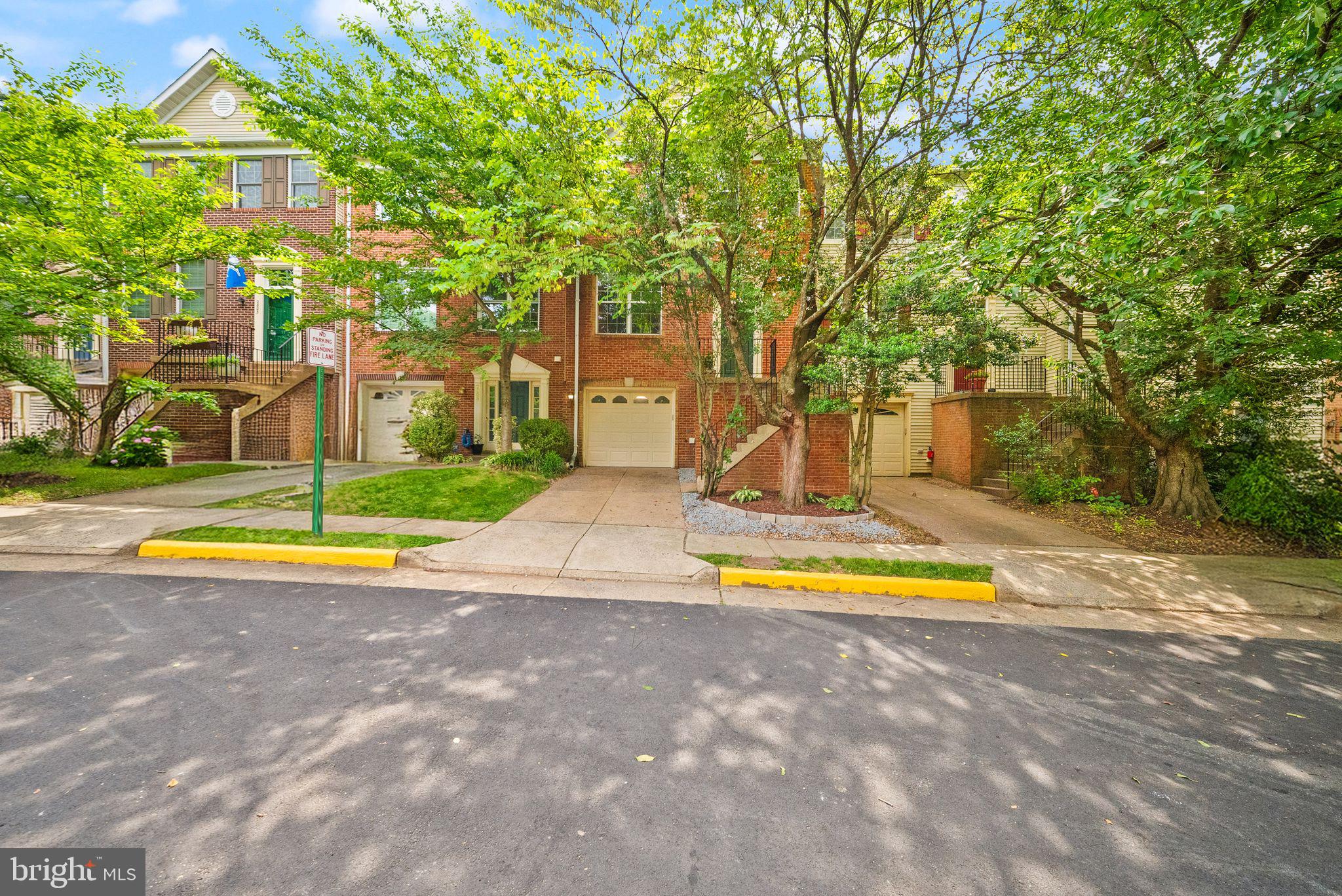 2807 Roesh Way Vienna, VA 22181 - Photo 2 of 51