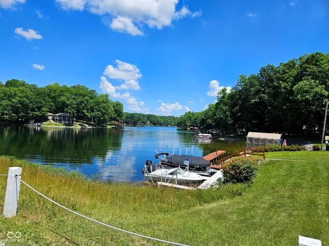 $385,000 | 9713 Poplar Drive, Brazil, IN 47834