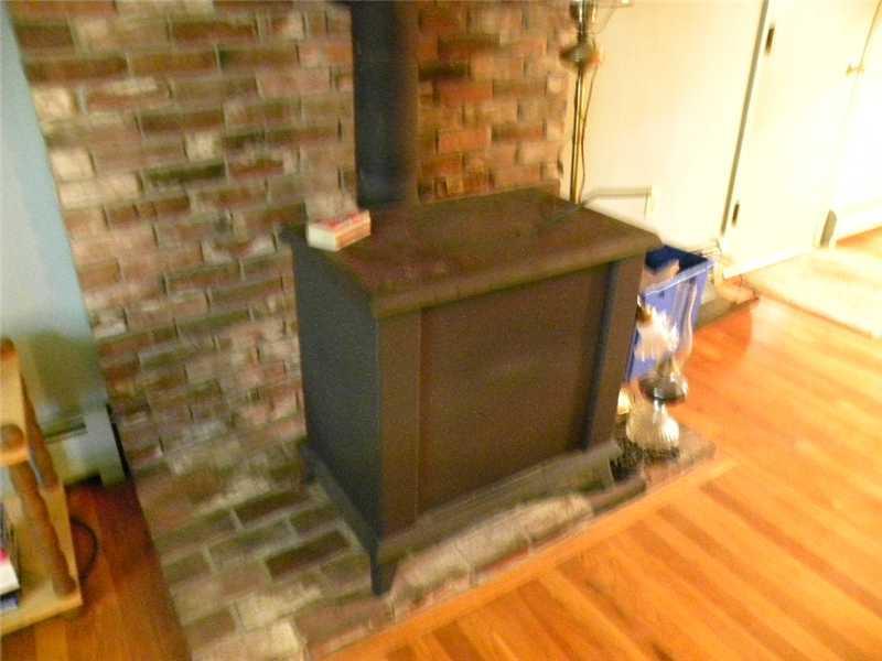 125 Johnson Road Auburn, ME 04210 - Photo 13 of 21 Living Room.