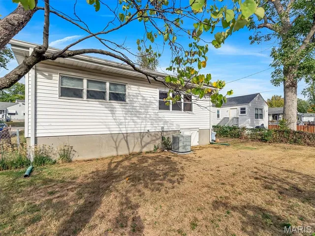 $179,000 | 10222 St Dennis Lane, St. Ann, MO 63074