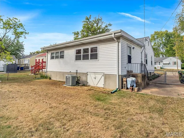 $179,000 | 10222 St Dennis Lane, St. Ann, MO 63074