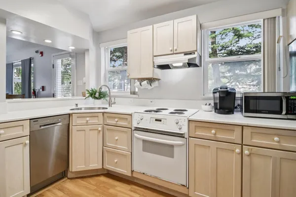 $998,000 | 347 Manor Drive, Pacifica, CA 94044