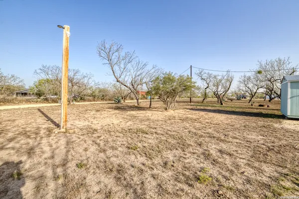 $250,000 | 1509 Westward Trail, Uvalde, TX 78801