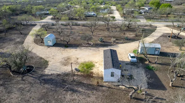 $250,000 | 1509 Westward Trail, Uvalde, TX 78801
