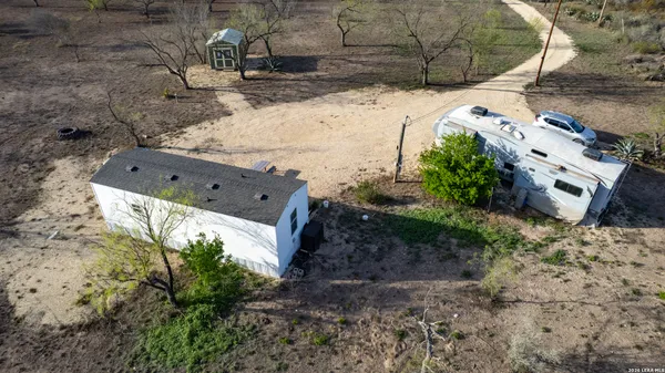 $250,000 | 1509 Westward Trail, Uvalde, TX 78801