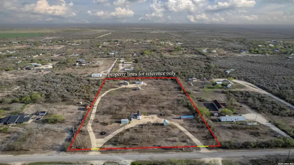 $250,000 | 1509 Westward Trail, Uvalde, TX 78801
