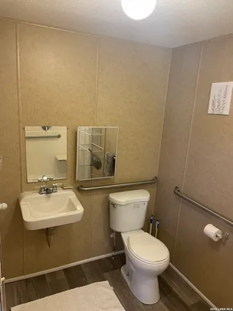 $250,000 | 1509 Westward Trail, Uvalde, TX 78801
