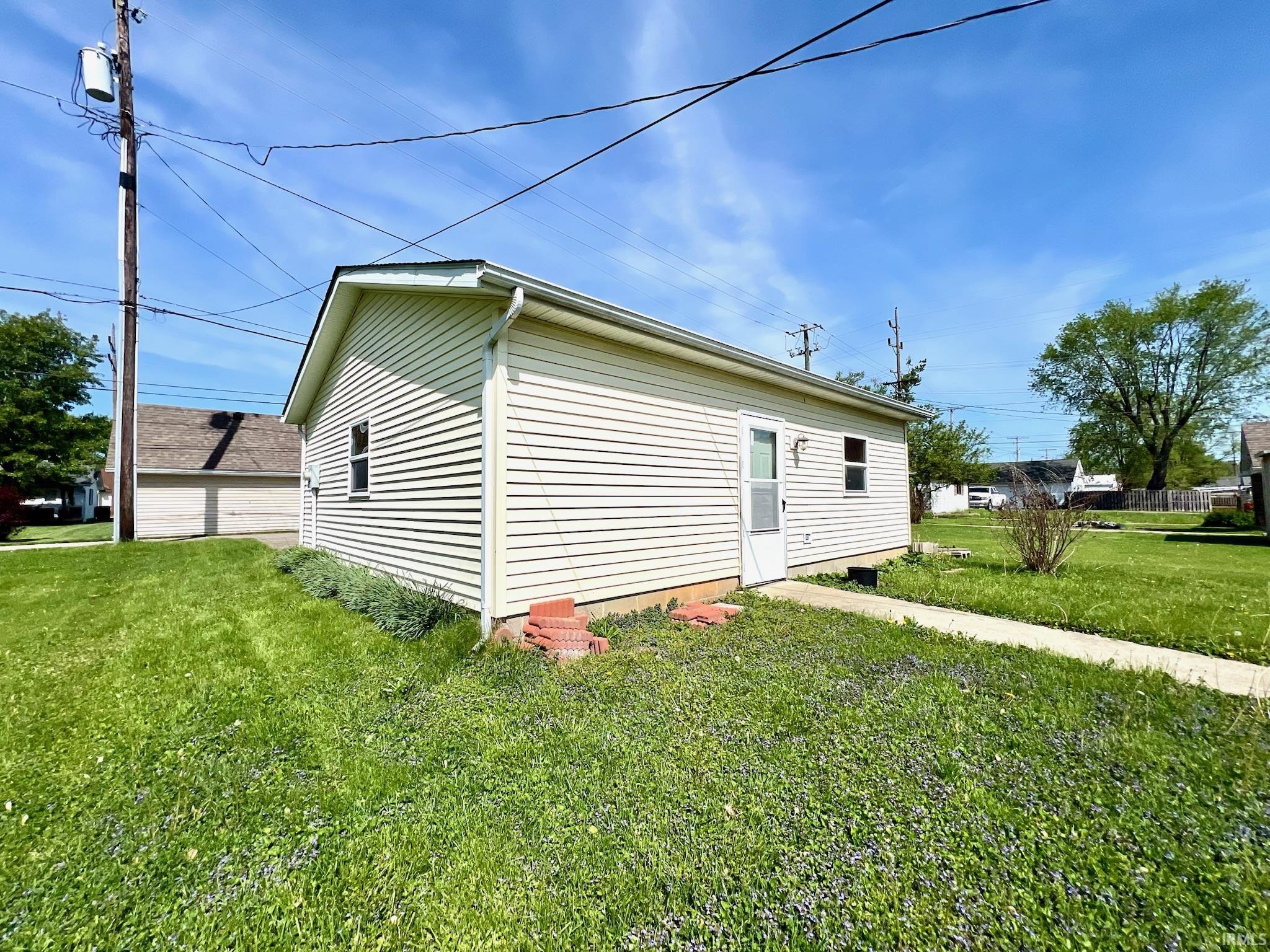 611 R Street Bedford, IN 47421 - Photo 12 of 30 Gallery Image 12