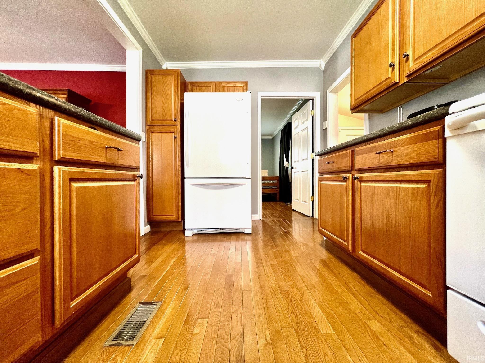 611 R Street Bedford, IN 47421 - Photo 23 of 30 Gallery Image 23