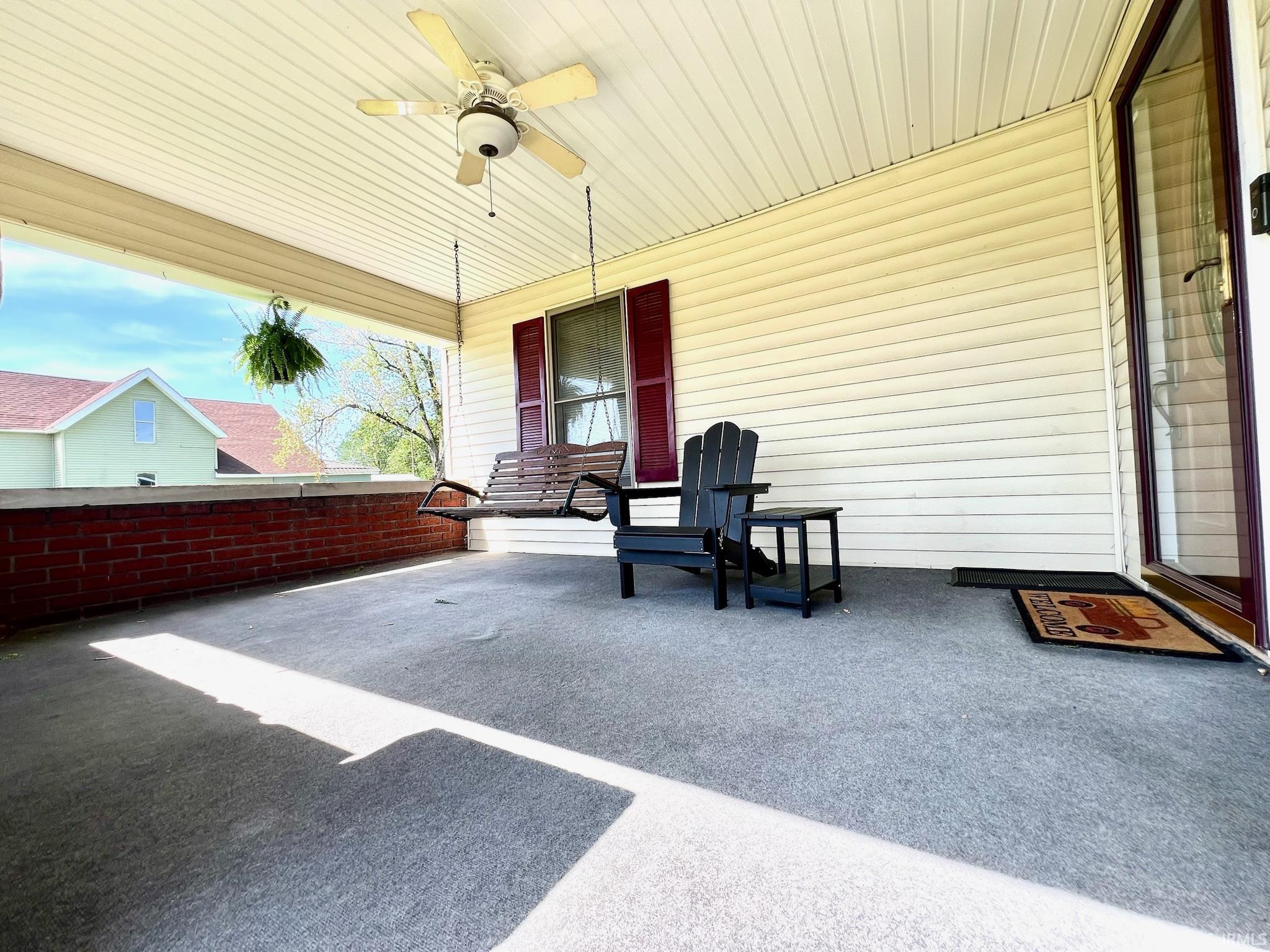 611 R Street Bedford, IN 47421 - Photo 5 of 30 Gallery Image 5