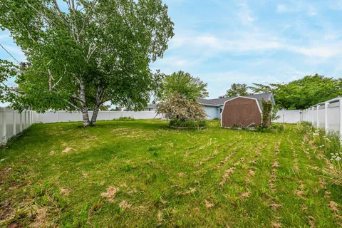 $274,900 | 1614 Dawn Street, Algoma, WI 54201