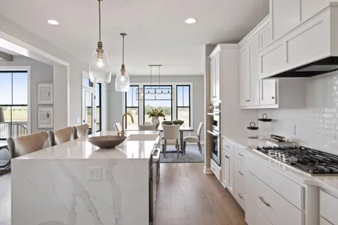 $1,265,000 | 4690 Garland Lane North, Plymouth, MN 55446
