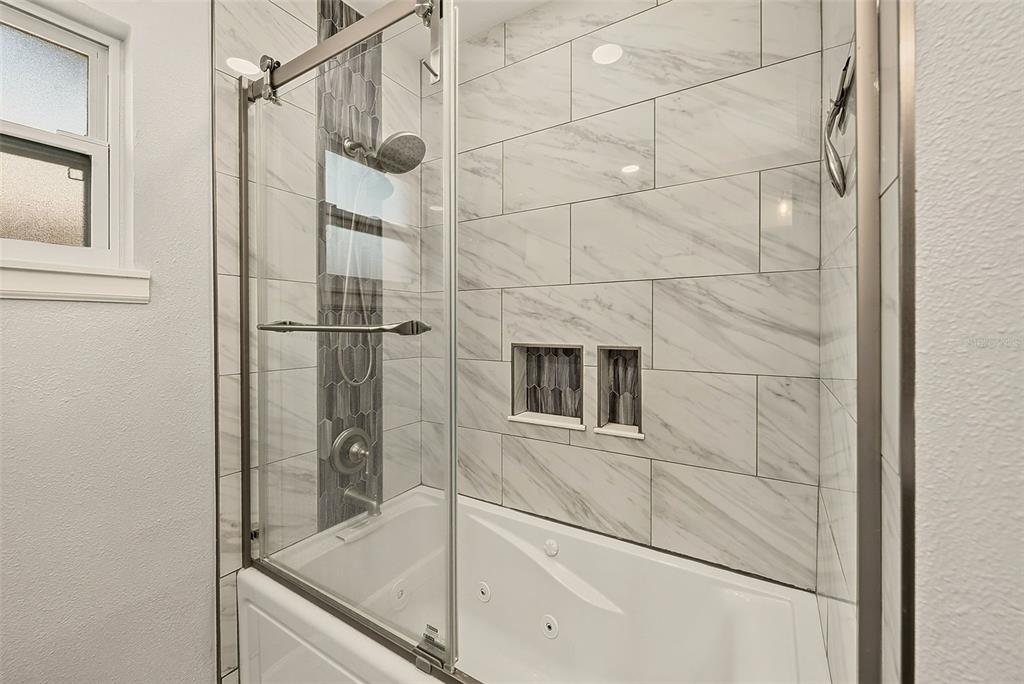 100 North Arcturas Avenue Clearwater, FL 33765 - Photo 15 of 32 Gallery Image 15