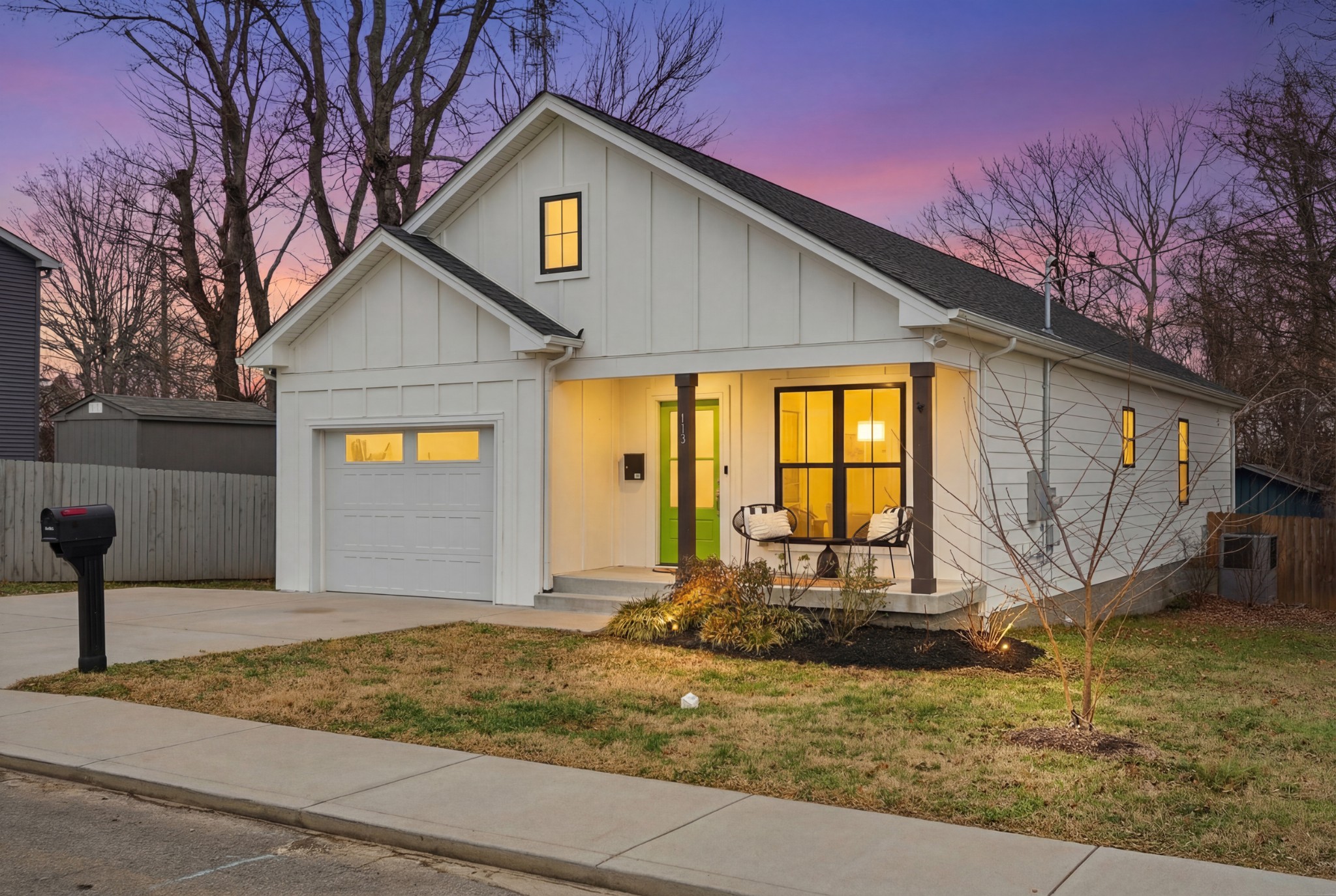 113 11th Avenue West Springfield, TN 37172 - Photo 4 of 27 a front view of house with yard