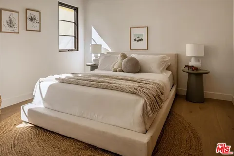 $1,895,000 | 3169 Garden Avenue, Los Angeles, CA 90039