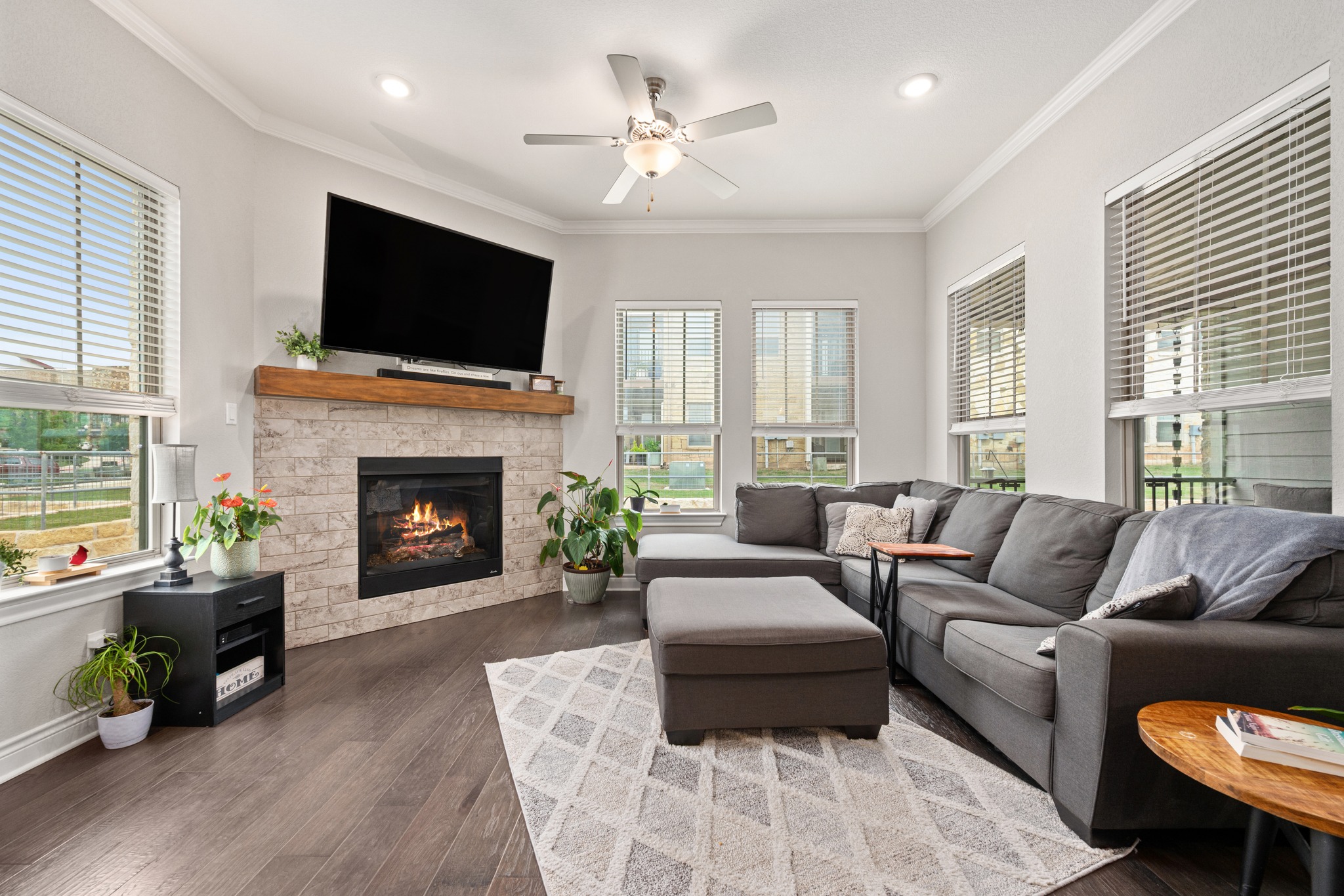 372 Adams Street Georgetown, TX 78628 - Photo 6 of 33 Open, bright with natural light living area