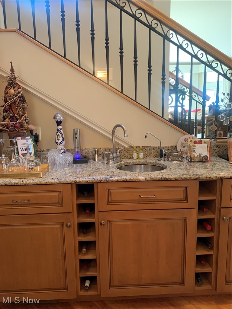 939 Cedar Point Road Sandusky, OH 44870 - Photo 20 of 50 Wet Bar just off the Kitchen