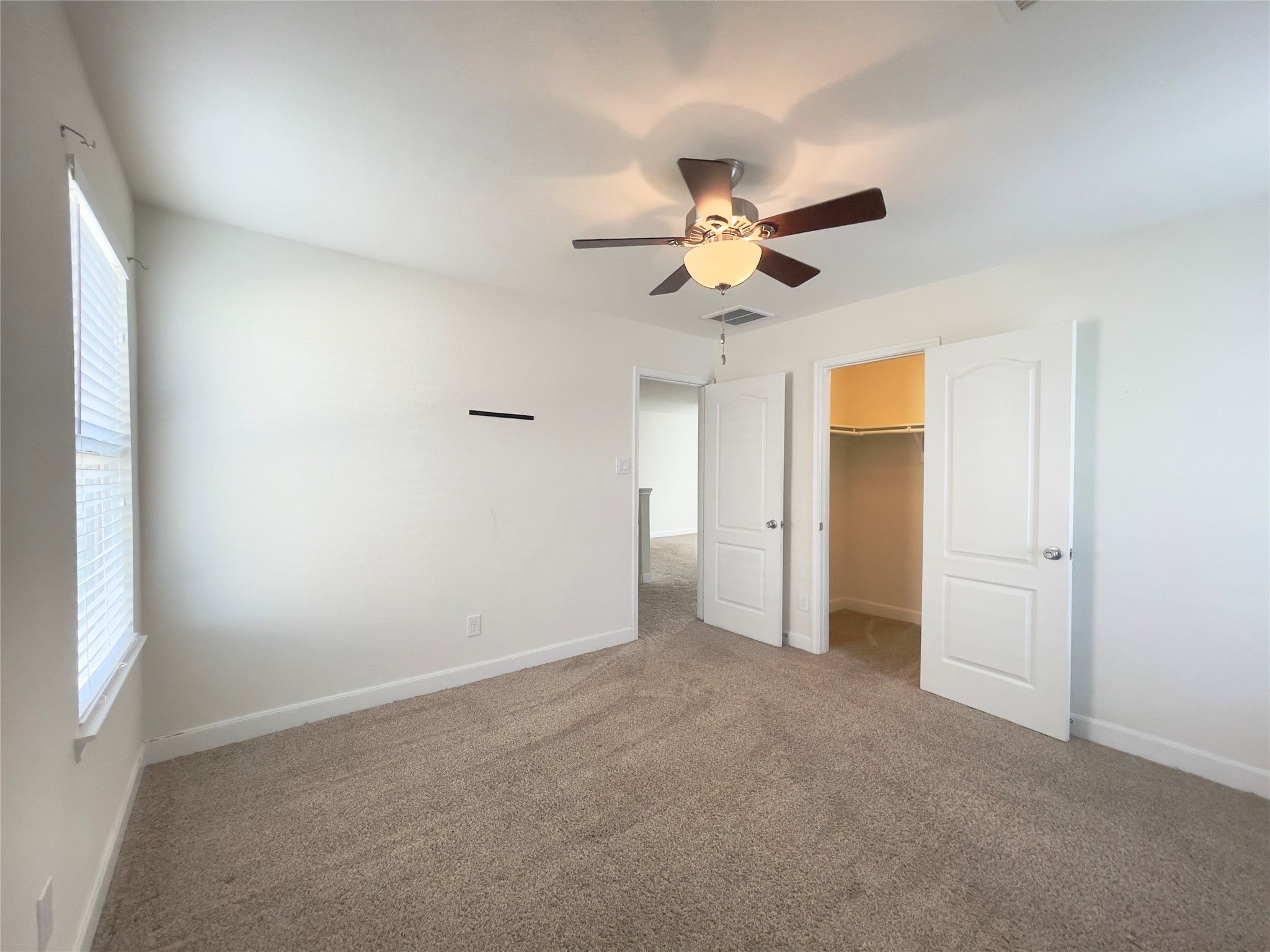 2707 Volute Houston, TX 77038 - Photo 24 of 28 2nd upstairs the secondary bedroom.