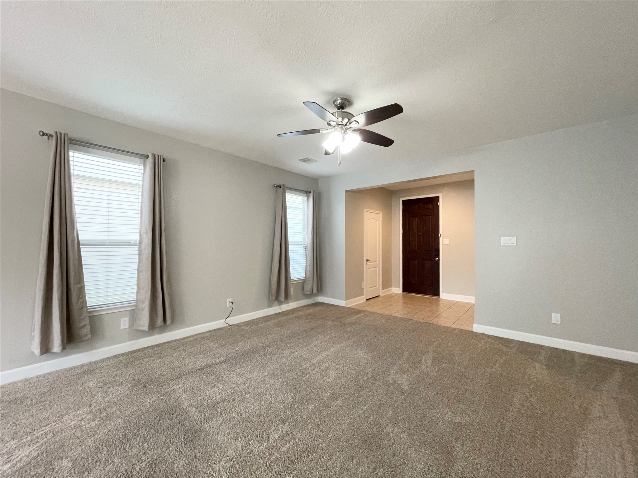 2707 Volute Houston, TX 77038 - Photo 4 of 28 Alternate view of living area. Brand new paint!