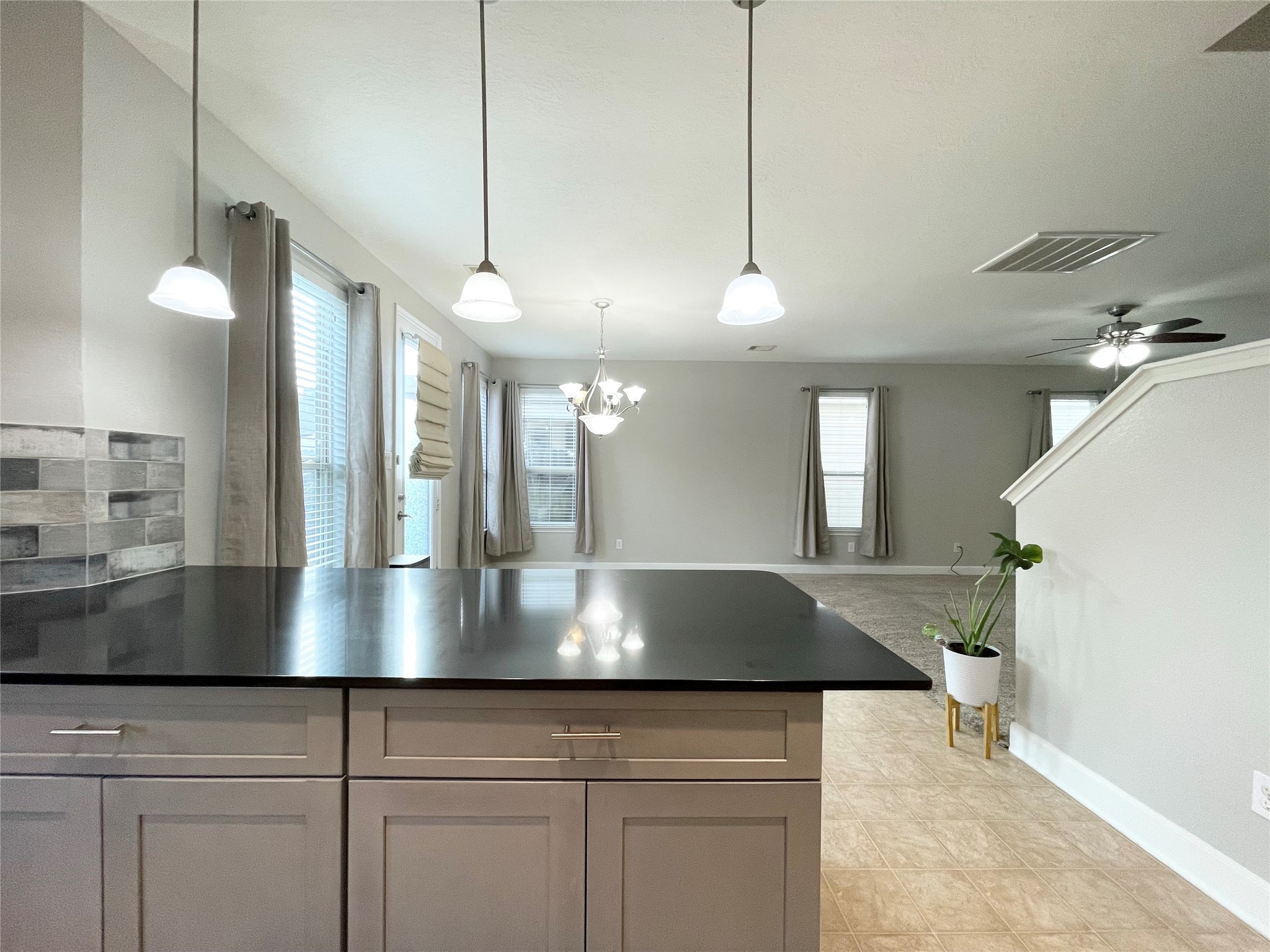 2707 Volute Houston, TX 77038 - Photo 9 of 28 Bar area, perfect for entertaining guests.