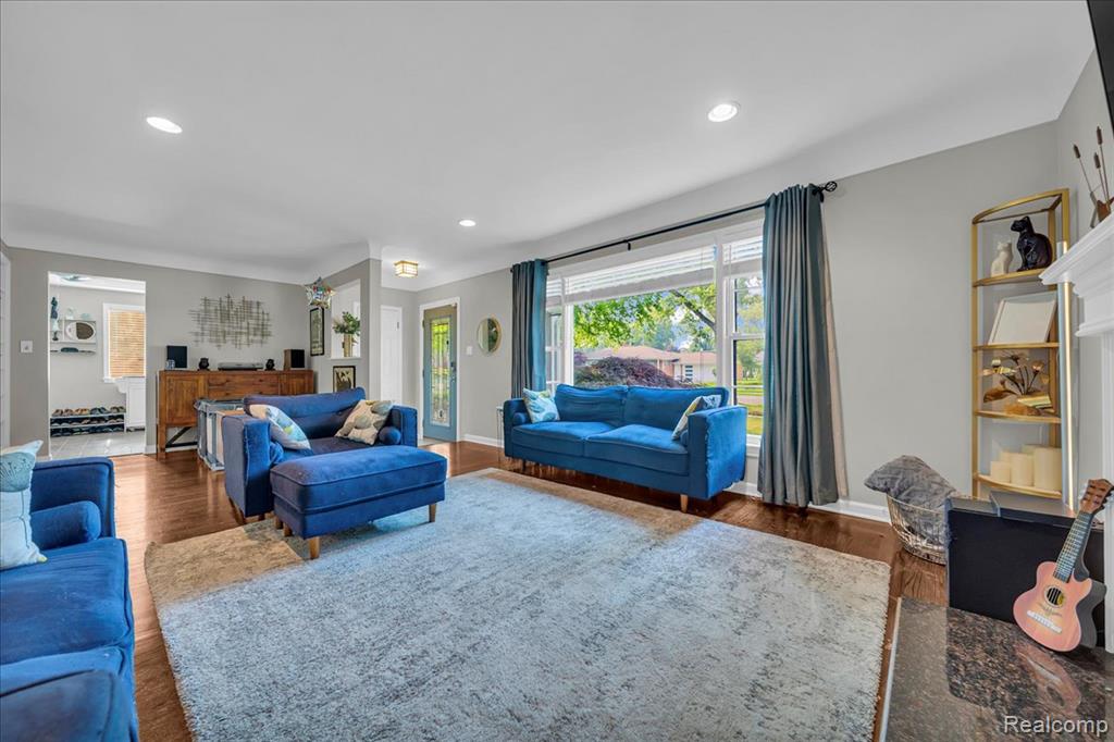 16141 Reedmere Avenue Beverly Hills, MI 48025 - Photo 7 of 42