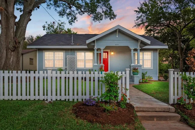 $3,500 | 603 Crockett Street, Brenham, TX 77833