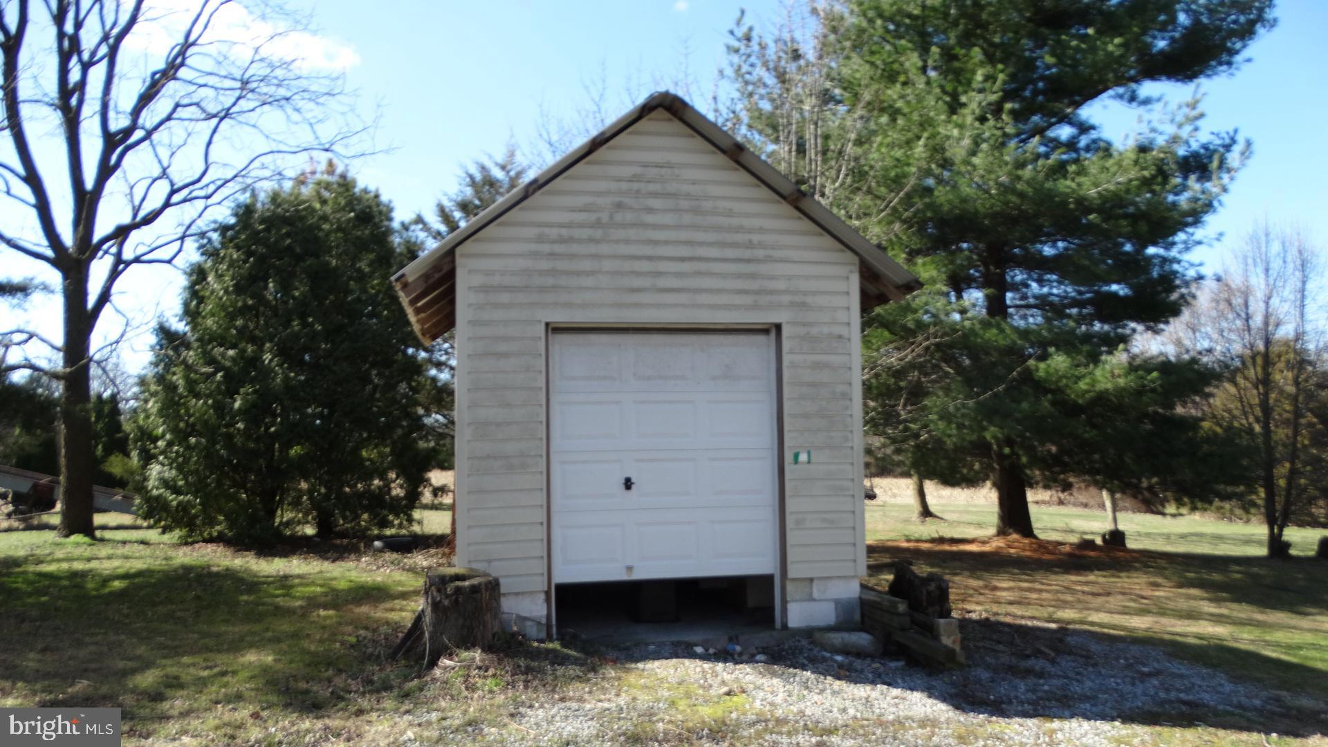 22209 Pondsville Road Smithsburg, MD 21783 - Photo 7 of 14
