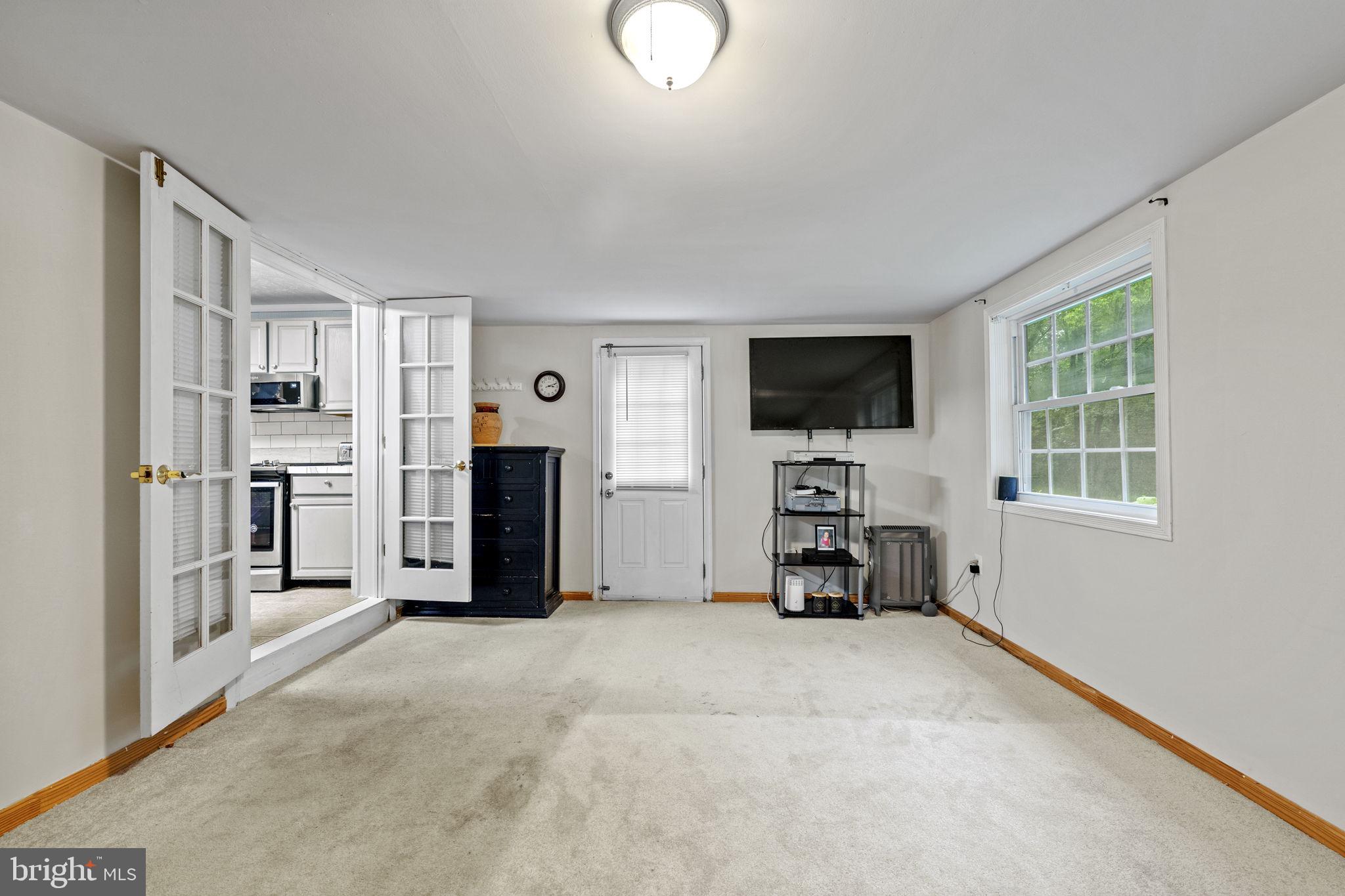 6100 Mantle Road Burke, VA 22015 - Photo 28 of 40