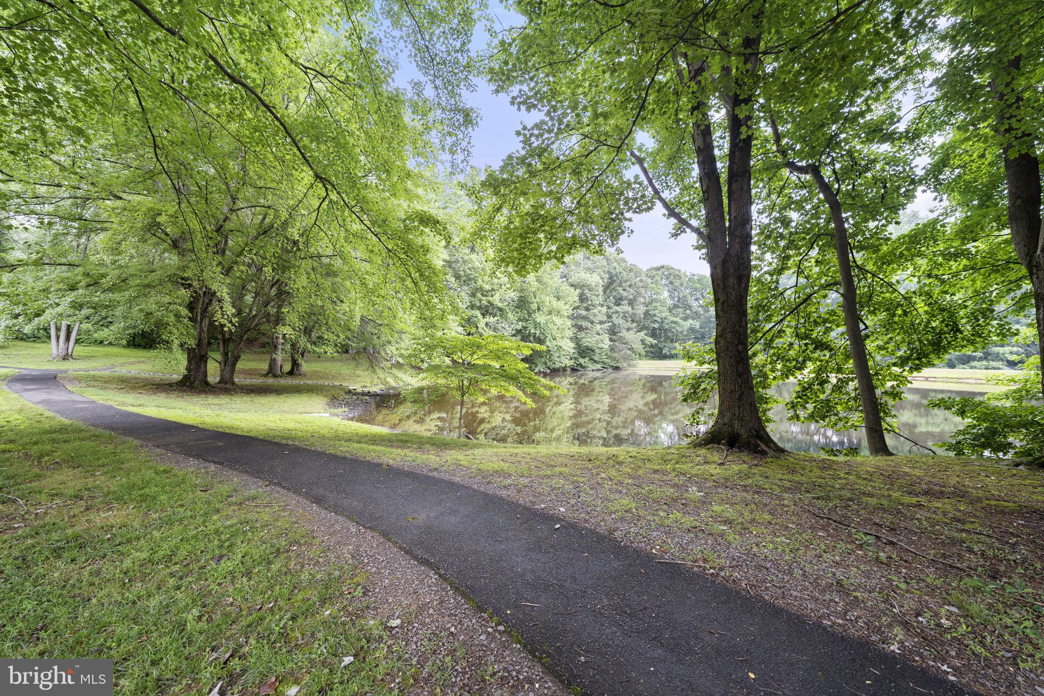 6100 Mantle Road Burke, VA 22015 - Photo 36 of 40
