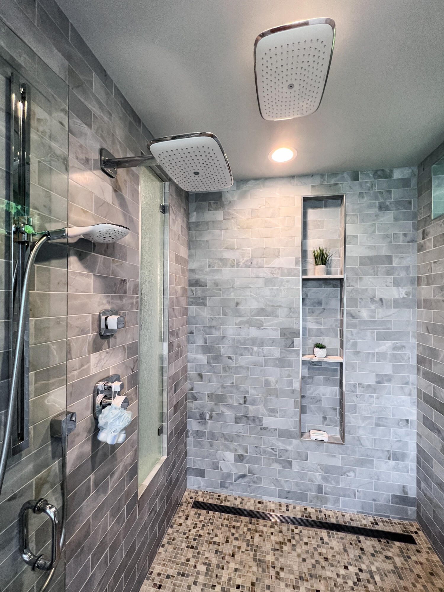 12 Varsity Circle Rancho Mirage, CA 92270 - Photo 45 of 59 a bathroom with a shower