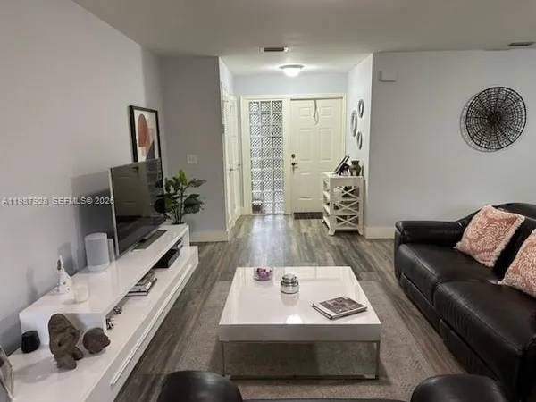 $2,900 | 3309 Water Oak Drive, Unit 1304, Hollywood, FL 33021