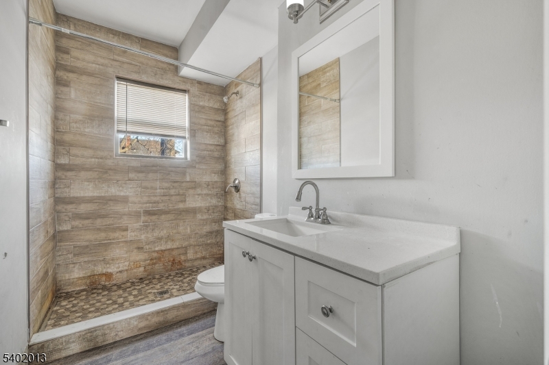 31 Homestead Park Newark, NJ 07108 - Photo 12 of 24