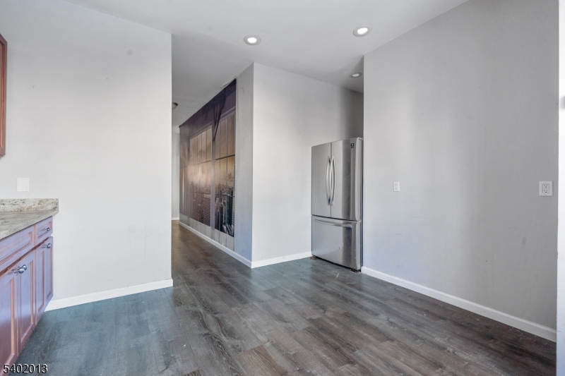 31 Homestead Park Newark, NJ 07108 - Photo 6 of 24