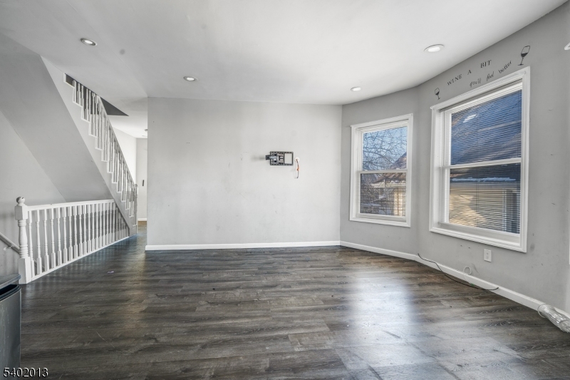 31 Homestead Park Newark, NJ 07108 - Photo 10 of 24