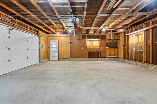 $249,900 | 418 Smith Avenue, Oconto, WI 54153