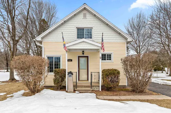 $249,900 | 418 Smith Avenue, Oconto, WI 54153