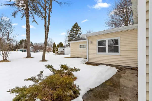 $249,900 | 418 Smith Avenue, Oconto, WI 54153