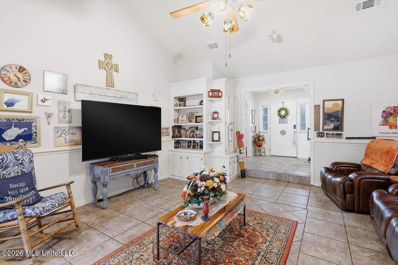 108 Pinehaven Place Clinton, MS 39056 - Photo 9 of 61 13-108 Pinehaven Pl _ Home Tours MS