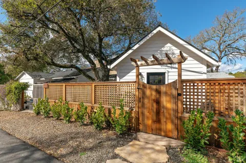 $998,000 | 605 Calle Del Monte, Sonoma, CA 95476