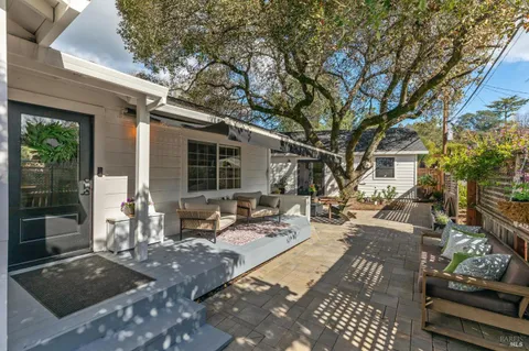 $1,098,000 | 605 Calle Del Monte, Sonoma, CA 95476