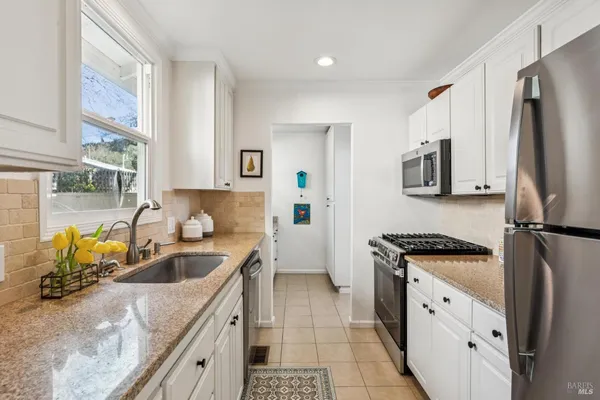 $998,000 | 605 Calle Del Monte, Sonoma, CA 95476