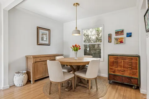 $1,098,000 | 605 Calle Del Monte, Sonoma, CA 95476