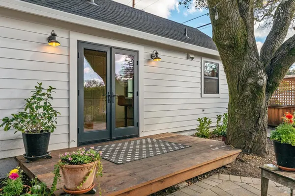 $998,000 | 605 Calle Del Monte, Sonoma, CA 95476