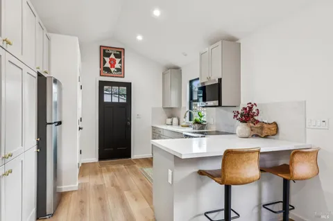 $1,098,000 | 605 Calle Del Monte, Sonoma, CA 95476